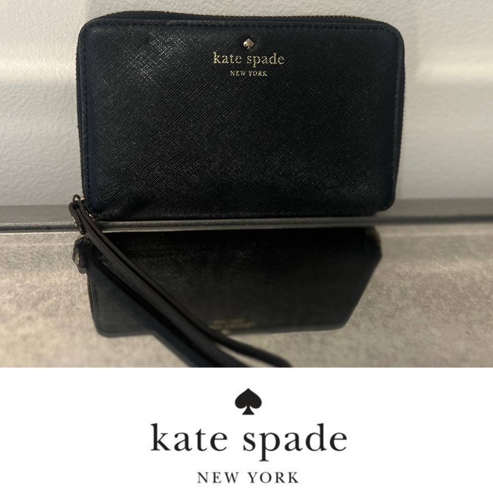♠️ Kate Spade saffiano leather wallet / wristlet ♠️🖤🤍